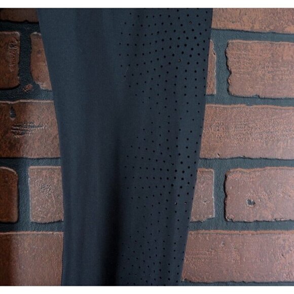 Athleta Sz S Black Laser Cut Out Perforated Capri Cropped Pants Leggings - Picture 8 of 15